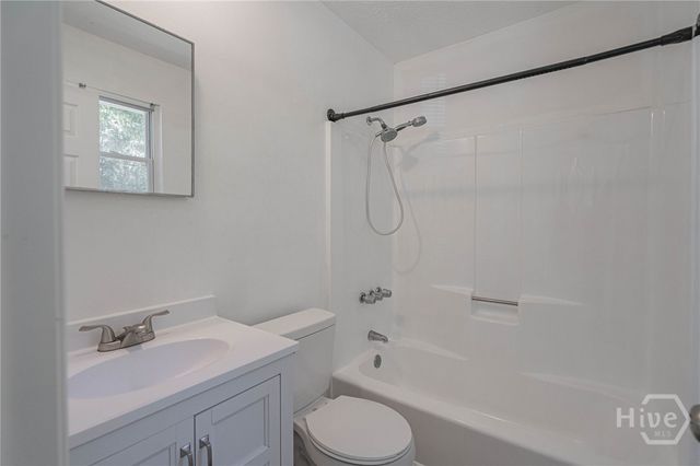 216 Holiday Circle, Savannah, GA 31419