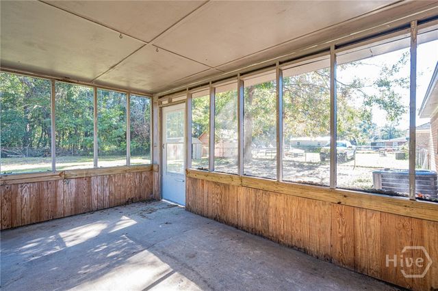 216 Holiday Circle, Savannah, GA 31419