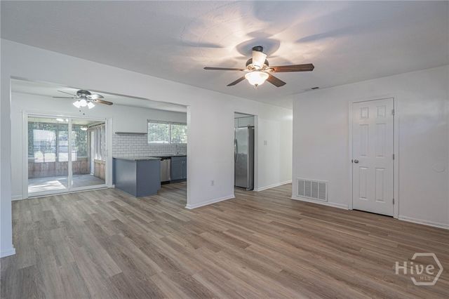 216 Holiday Circle, Savannah, GA 31419