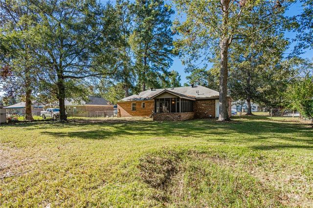 216 Holiday Circle, Savannah, GA 31419