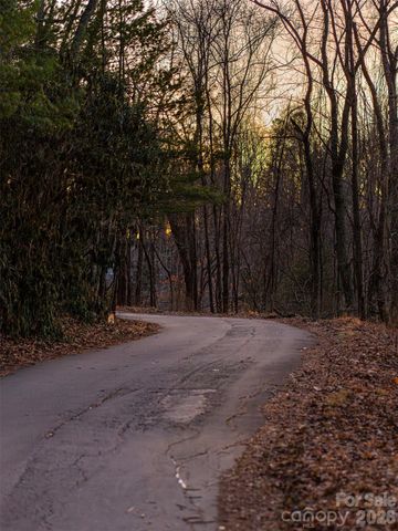 34 Mountain Vista Drive, Asheville, NC 28804