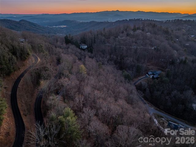34 Mountain Vista Drive, Asheville, NC 28804