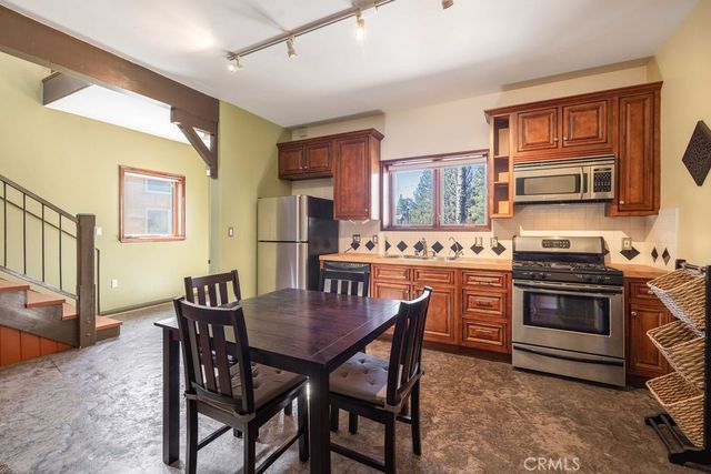 505 Lakewood Lane, Big Bear Lake, CA 92315