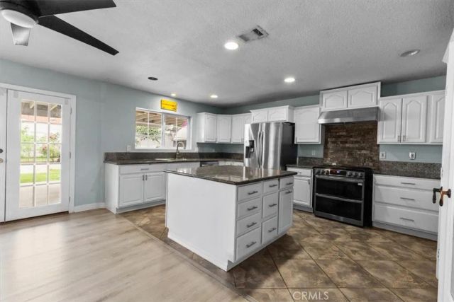 17381 Seville Court, Fontana, CA 92335