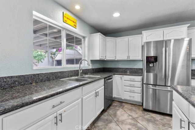 17381 Seville Court, Fontana, CA 92335