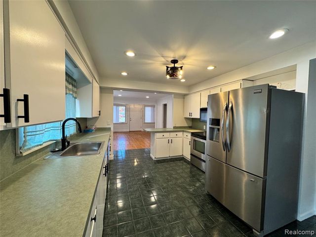 5336 Mansfield Avenue, Sterling Heights, MI 48310