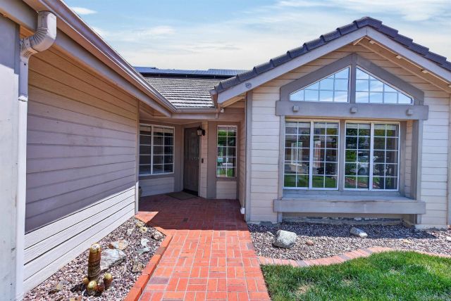 45730 Hopactong, Temecula, CA 92592