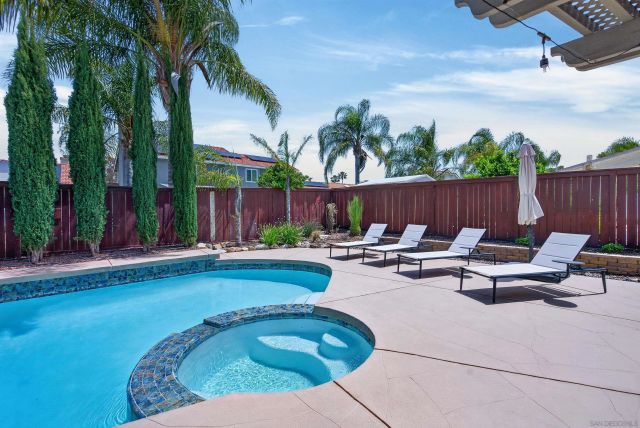 45730 Hopactong, Temecula, CA 92592