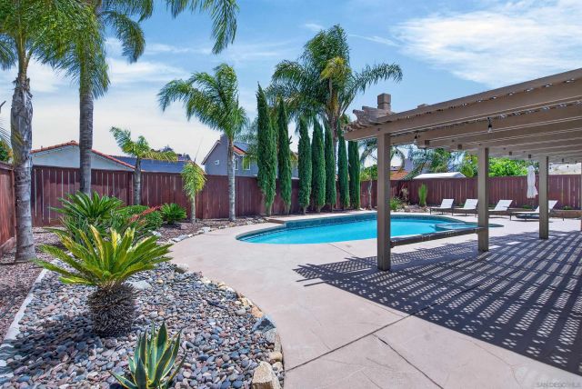 45730 Hopactong, Temecula, CA 92592