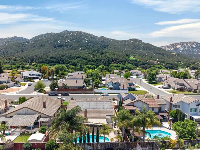 45730 Hopactong, Temecula, CA 92592