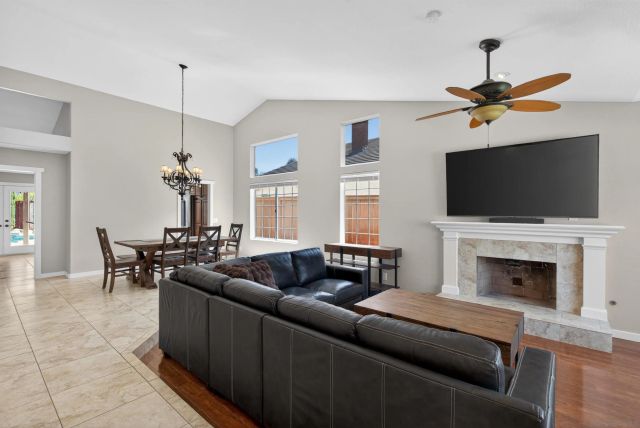 45730 Hopactong, Temecula, CA 92592