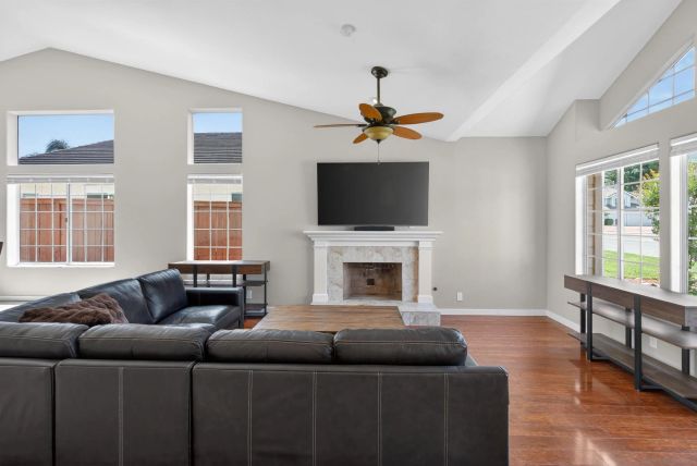 45730 Hopactong, Temecula, CA 92592