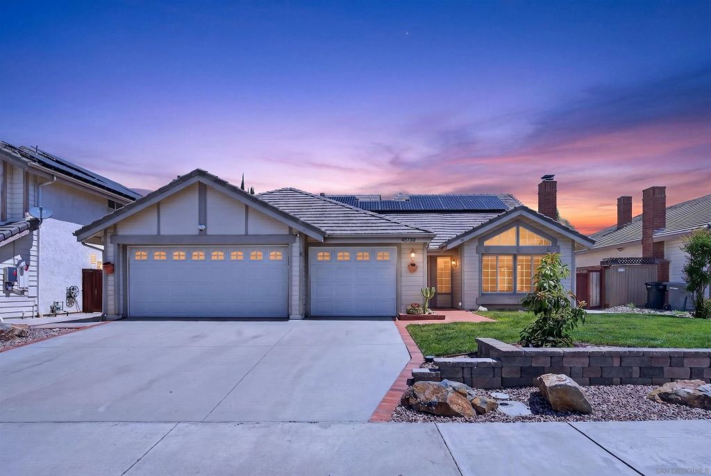 45730 Hopactong, Temecula, CA 92592