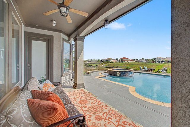 11625 Grandview Drive, Montgomery, TX 77356