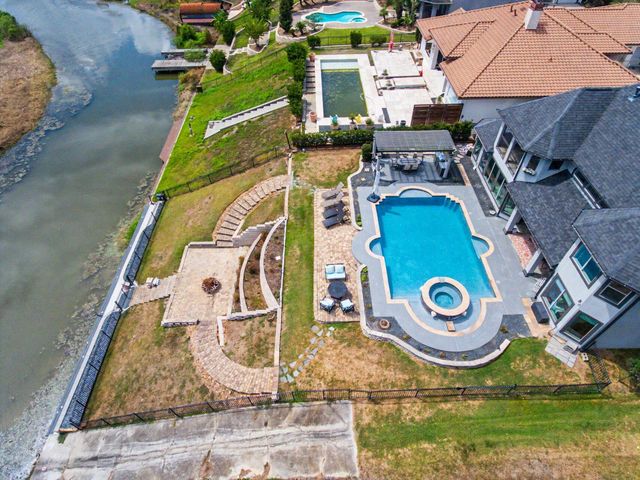 11625 Grandview Drive, Montgomery, TX 77356