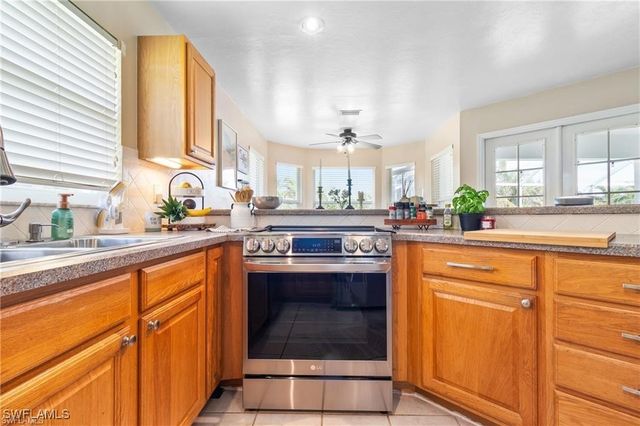 2019 SW 43rd TER, Cape Coral, FL 33914