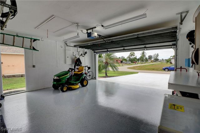 2019 SW 43rd TER, Cape Coral, FL 33914