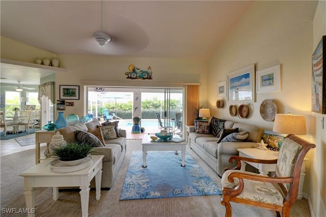 2019 SW 43rd TER, Cape Coral, FL 33914