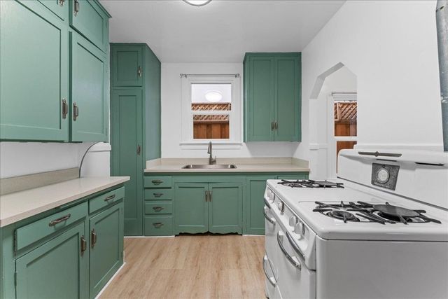 1127 Key Route Blvd, Albany, CA 94706