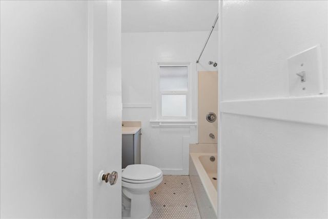 1127 Key Route Blvd, Albany, CA 94706