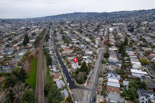 1127 Key Route Blvd, Albany, CA 94706