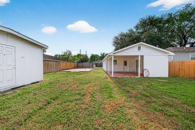 4208 Europa Street, Houston, TX 77022