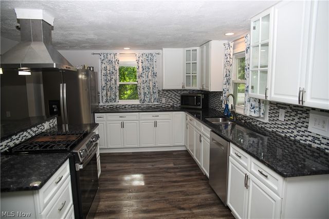 1087 Krumroy Road, Akron, OH 44306