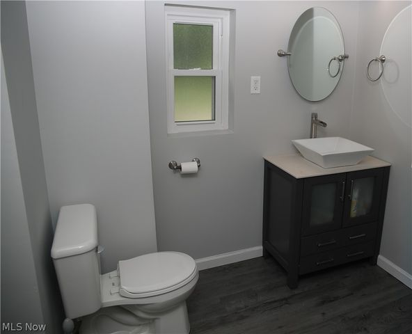 1087 Krumroy Road, Akron, OH 44306