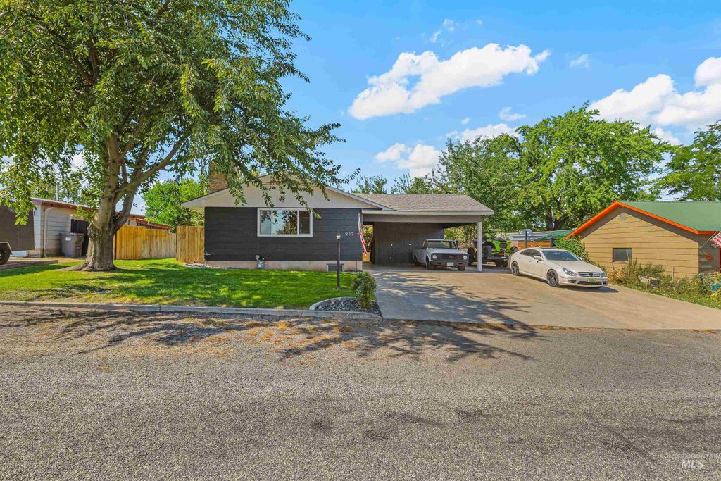 922 16th Street, Clarkston, WA 99403