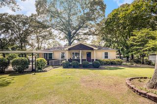 5760 Brenda SW Drive, Mableton, GA 30126