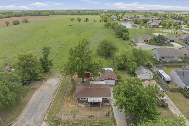 1101 W 4th St, Haysville, KS 67060