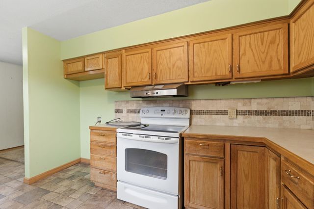 1101 W 4th St, Haysville, KS 67060