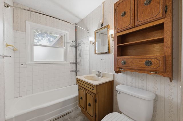 1101 W 4th St, Haysville, KS 67060