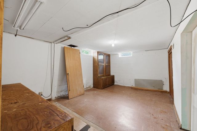 1101 W 4th St, Haysville, KS 67060