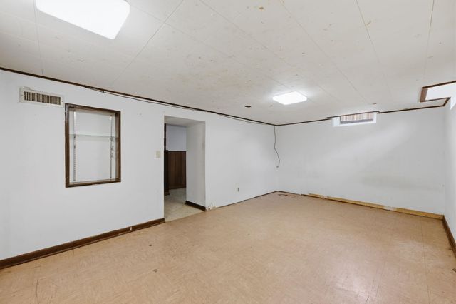 1101 W 4th St, Haysville, KS 67060