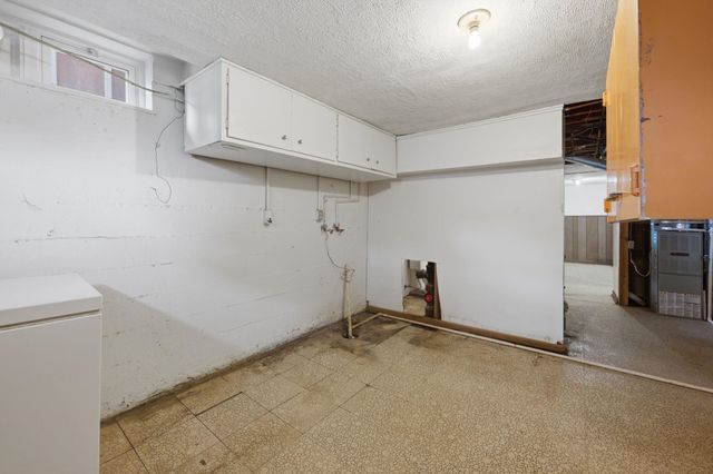 1101 W 4th St, Haysville, KS 67060