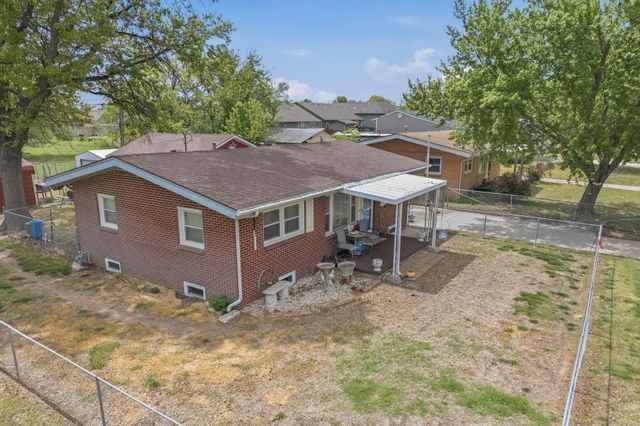 1101 W 4th St, Haysville, KS 67060