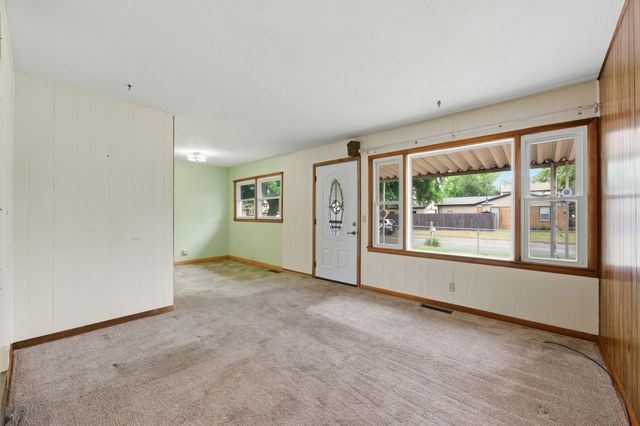1101 W 4th St, Haysville, KS 67060