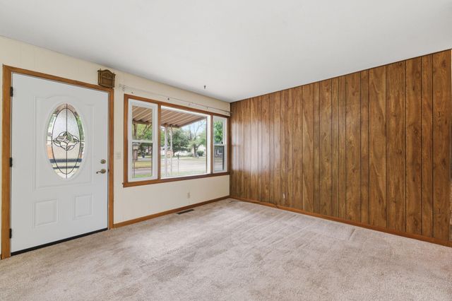 1101 W 4th St, Haysville, KS 67060