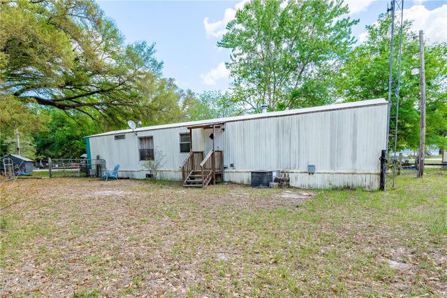 8589 SE 66TH AVENUE, Trenton, FL 32693