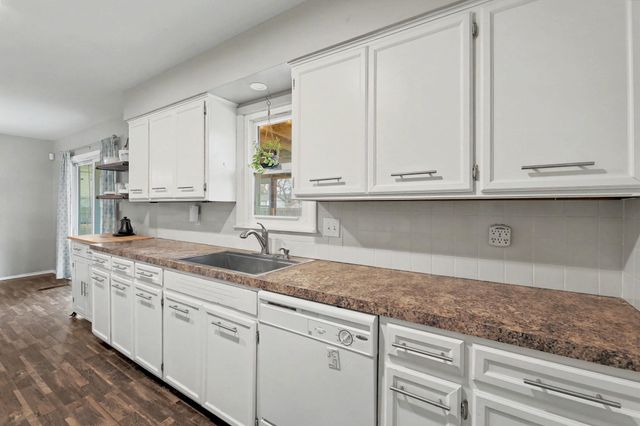 4103 W 10th St N, Wichita, KS 67212