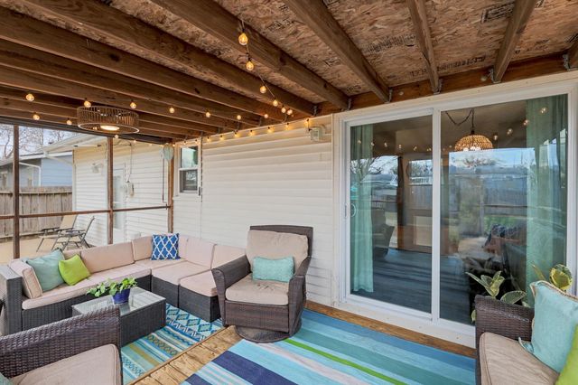 4103 W 10th St N, Wichita, KS 67212