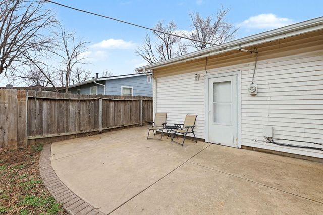 4103 W 10th St N, Wichita, KS 67212