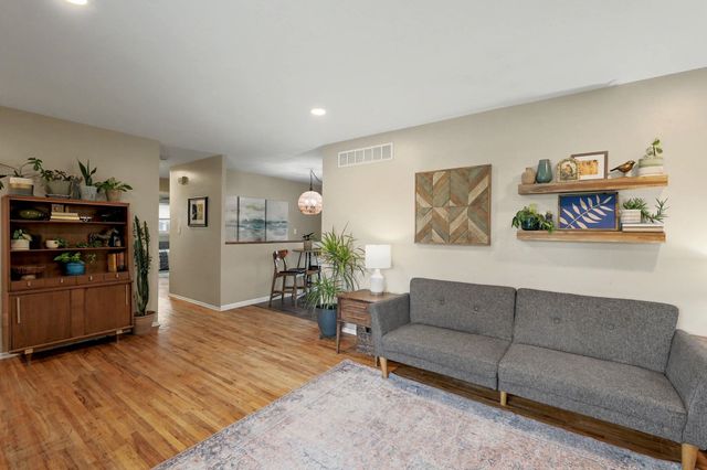 4103 W 10th St N, Wichita, KS 67212