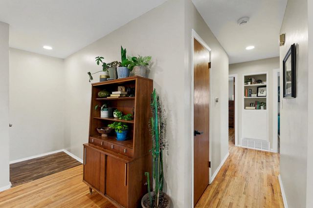 4103 W 10th St N, Wichita, KS 67212