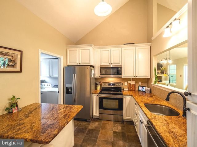 108 WOODLAKE DR, Marlton, NJ 08053