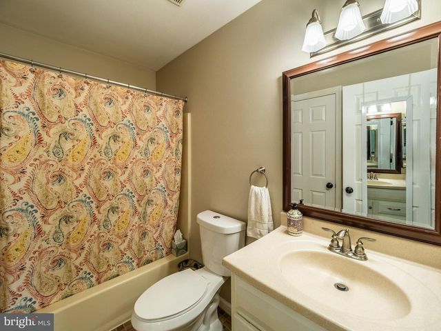 108 WOODLAKE DR, Marlton, NJ 08053