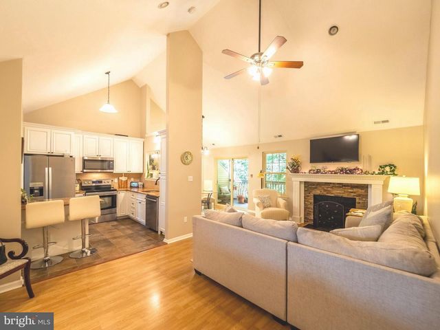 108 WOODLAKE DR, Marlton, NJ 08053