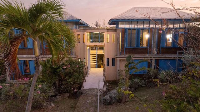 310 BRAVOS DE BOSTON, Vieques, PR 00765