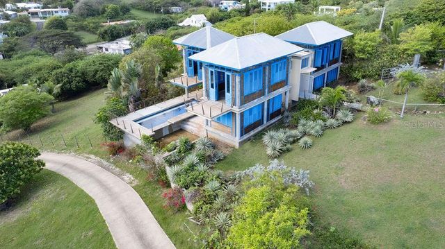 310 BRAVOS DE BOSTON, Vieques, PR 00765